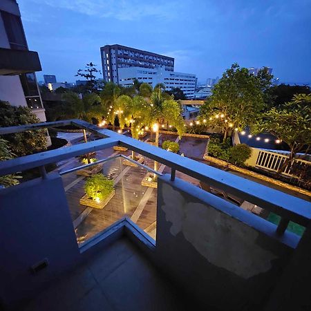 Cubao Manhattan Heights Unit 5A Tower C Quezon City Dış mekan fotoğraf