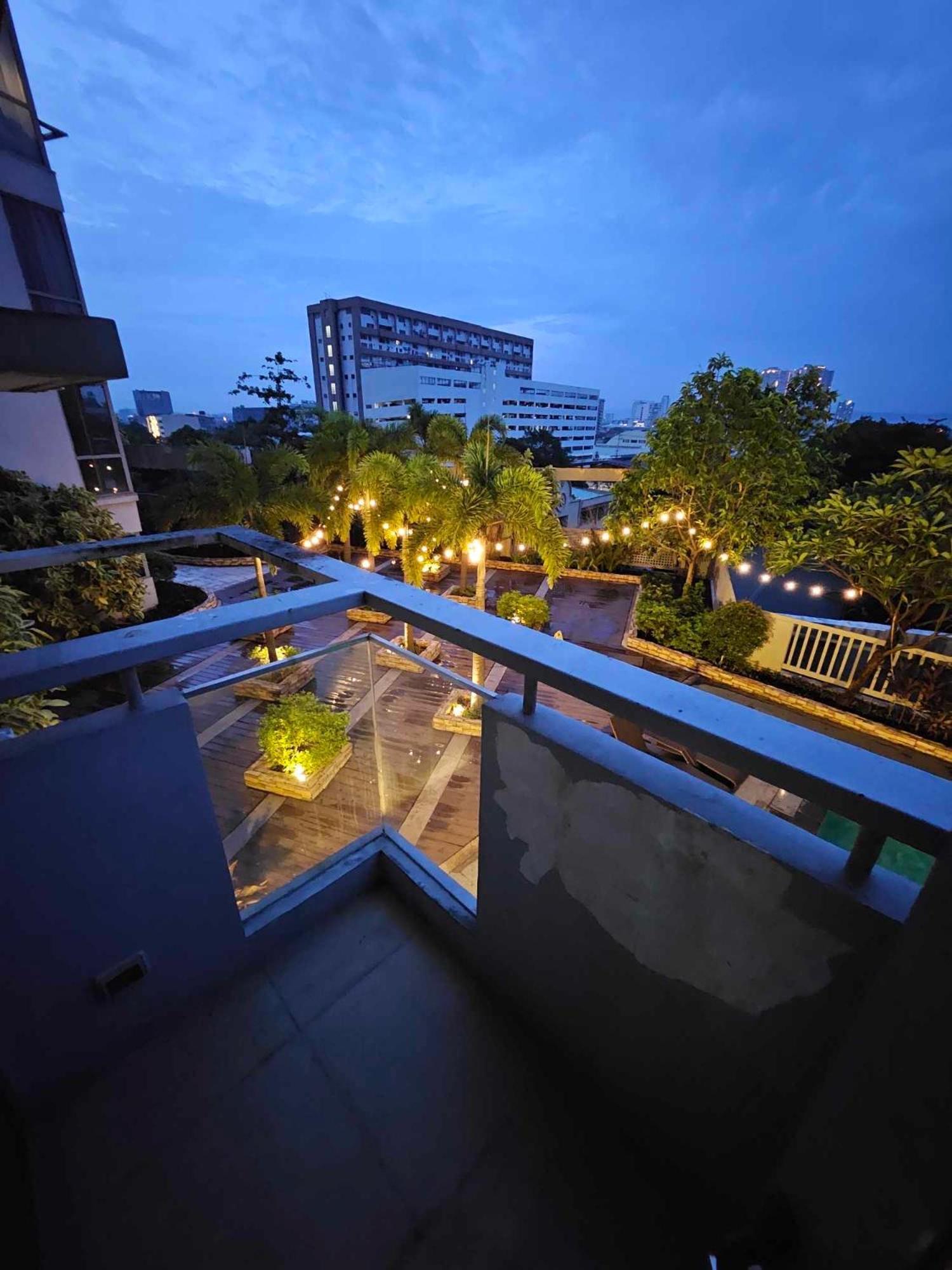 Cubao Manhattan Heights Unit 5A Tower C Quezon City Dış mekan fotoğraf
