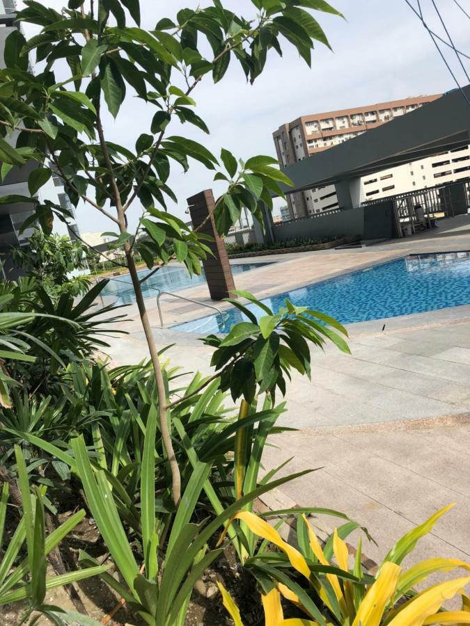 Cubao Manhattan Heights Unit 5A Tower C Quezon City Dış mekan fotoğraf