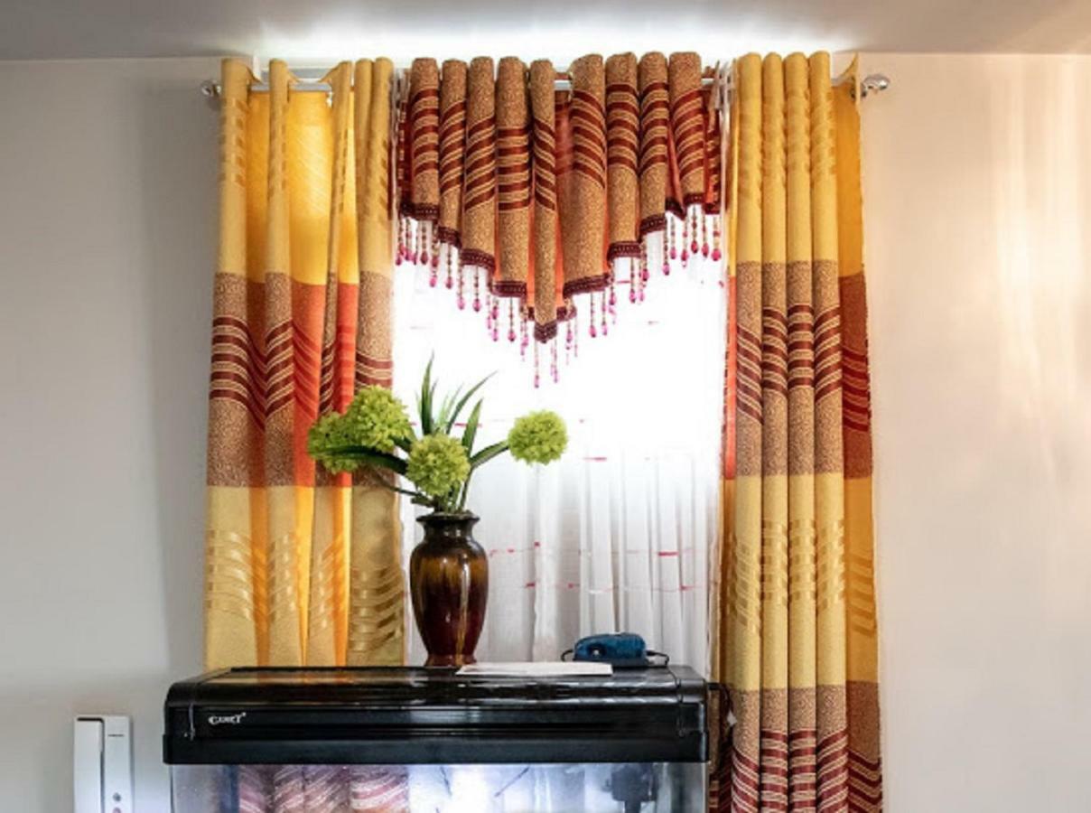 Cubao Manhattan Heights Unit 5A Tower C Quezon City Dış mekan fotoğraf