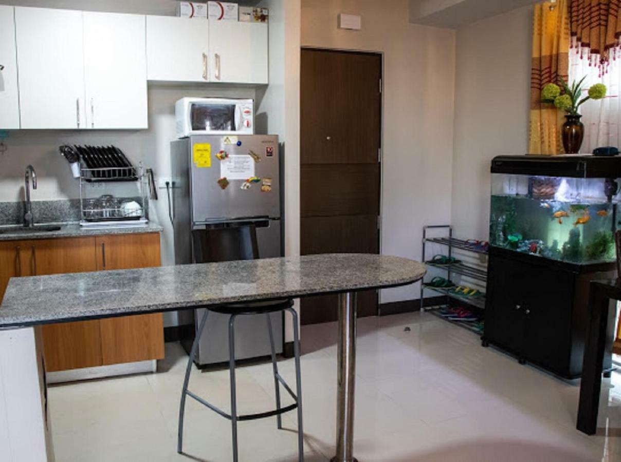 Cubao Manhattan Heights Unit 5A Tower C Quezon City Dış mekan fotoğraf